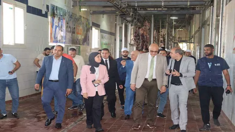 محافظ القليوبية يتفقد مجزر شبرا شهاب بالقناطر الخيرية – صور