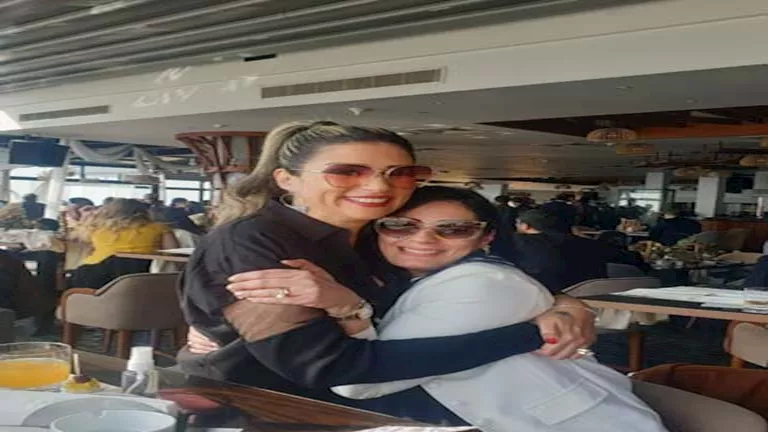 مريم بدر تيسير تدعو بالشفاء لزوجة عمرو محمود ياسين