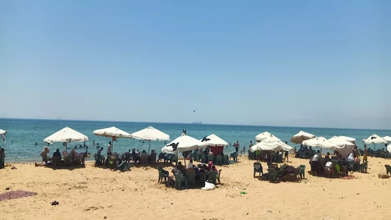 الإشغالات تتخطى الـ 95%.. العين السخنة قبلة المصطافين في عيد الأضحى