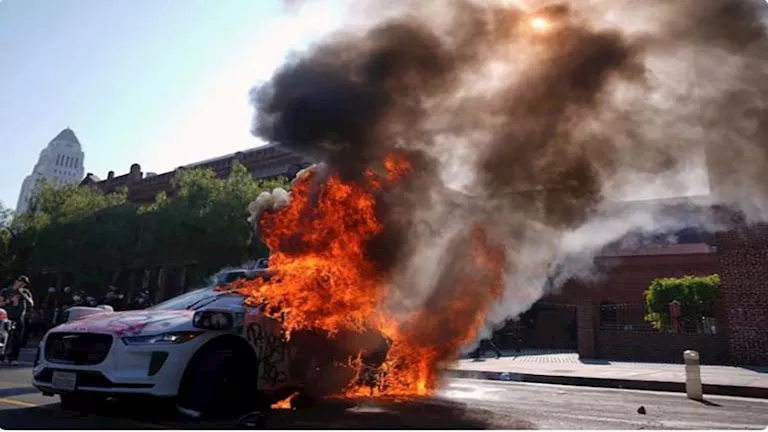 حملة ترامب ضد المهاجرين تشعل لوس أنجلوس… ماذا حدث؟