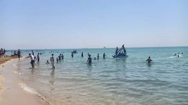 موجة شديدة الحرارة ورياح.. الأرصاد تكشف حالة الطقس غدًا