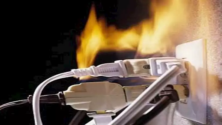 مصرع تلميذ صعقًا بالكهرباء في قنا