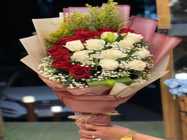 “الأرواح الشريرة”.. سر غريب وراء حمل العروس باقة الورد في الزفاف