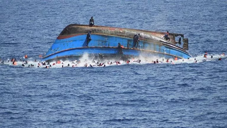 إندونيسيا.. مقتل 6 أشخاص على الأقل وفقدان العشرات بعد غرق عبارة