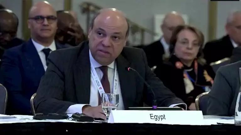 وزير الطيران المدني: العنصر البشري يُمثل حجر الزاوية