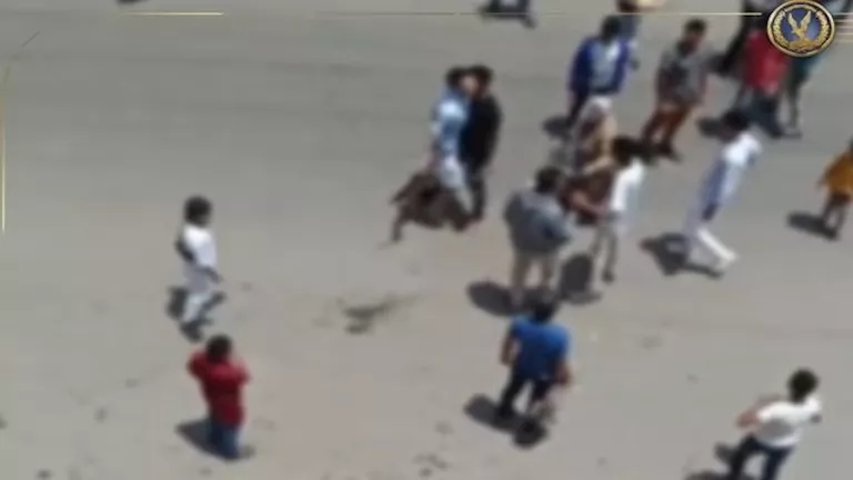 خلاف يتحول إلى مشاجرة دامية بالأسلحة البيضاء بسبب لهو الأطفال بالمطري