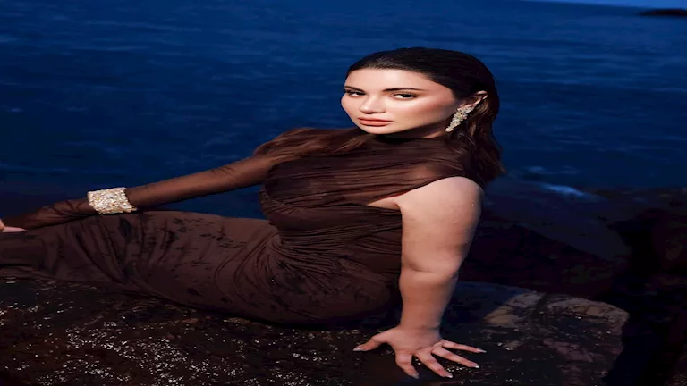 هدى الإتربي تخطف الأنظار من أحدث ظهور.. والجمهور يغازلها