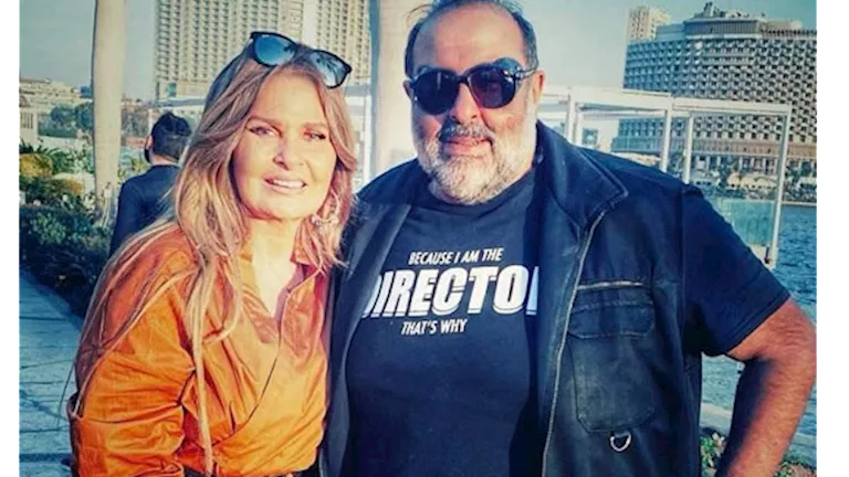 يسرا تنعي المخرج سامح عبدالعزيز وتوضح سبب تغيبها عن الجنازة