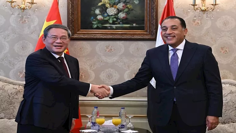 مدبولي ورئيس مجلس الدولة الصيني يوقعان عددًا من اتفاقيات الت