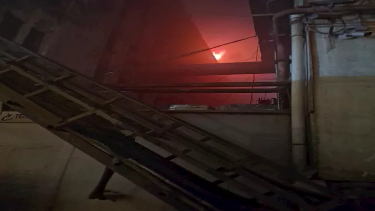 وصول عدد من القيادات الأمنية إلى سنترال رمسيس بعد تجدد الحر