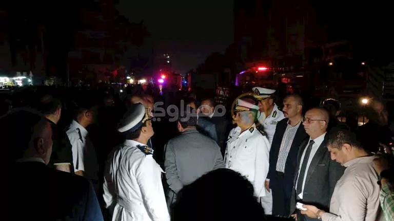 مدير أمن القاهرة يُتابع إخماد حريق سنترال رمسيس