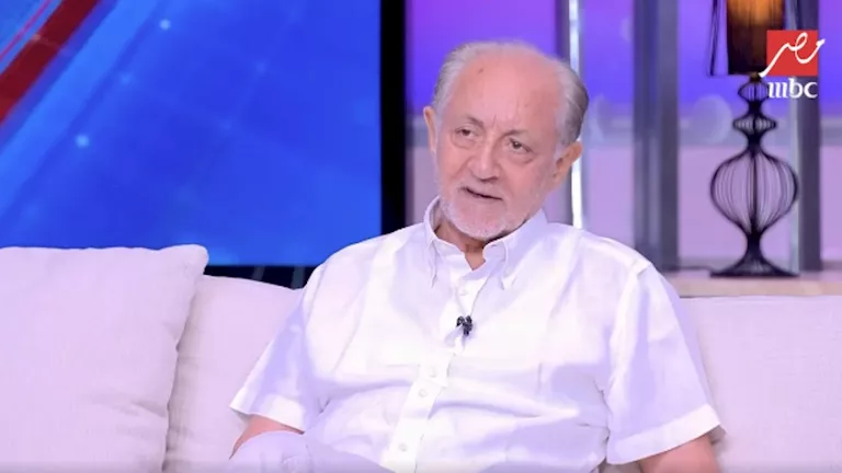 “مش عارف تدير نفسك”.. عبد العزيز مخيون يكشف عن نصيحة سعاد حس