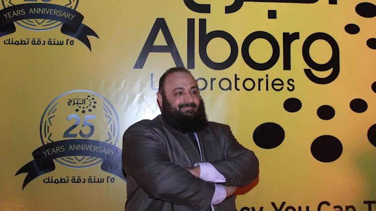 صراع يكشفه الموت.. القصة الكاملة لمنشور صيدلي يهاجم أستاذه ا