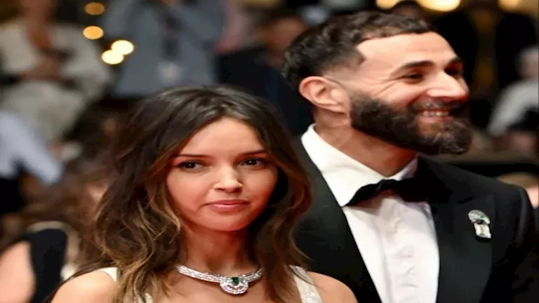 كريم بنزيما يحتفل بحفل زفافه على ممثلة جزائرية