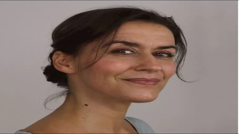 اتهمت مها الصغير بسرقة لوحتها.. من هي الفنانة الدنماركية ليز