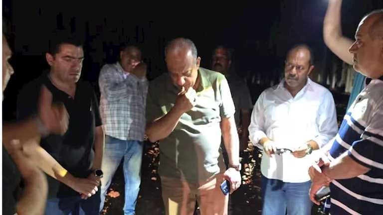 صور.. وزير الكهرباء يتفقد محطة الشباب بالإسماعيلية