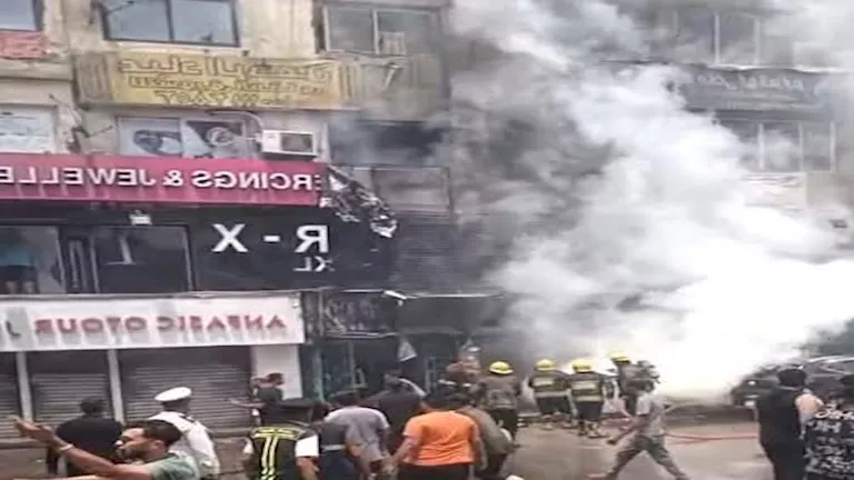 السيطرة على حريق مطعم أسفل عقار سكني بالخصوص