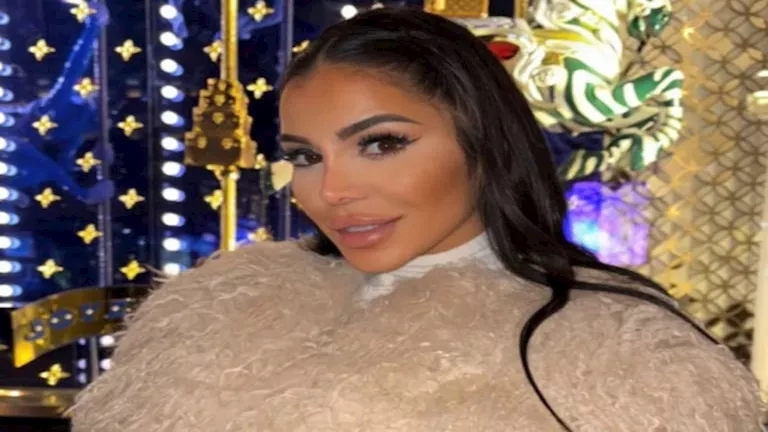 بلوجر تتعرض لموقف صادم في منزلها – ما القصة؟