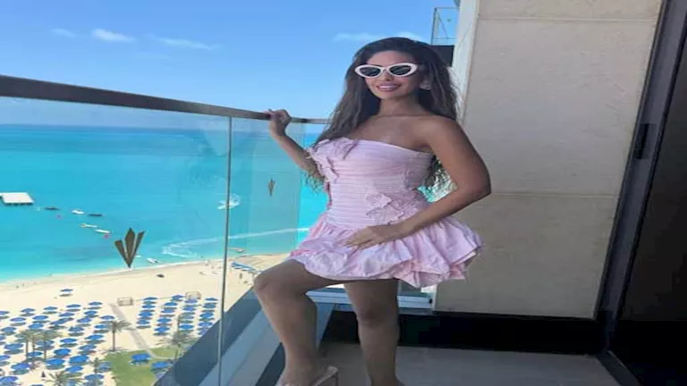 بالصور.. مي سليم تخطف الأنظار من أمام شواطئ العلمين الجديدة