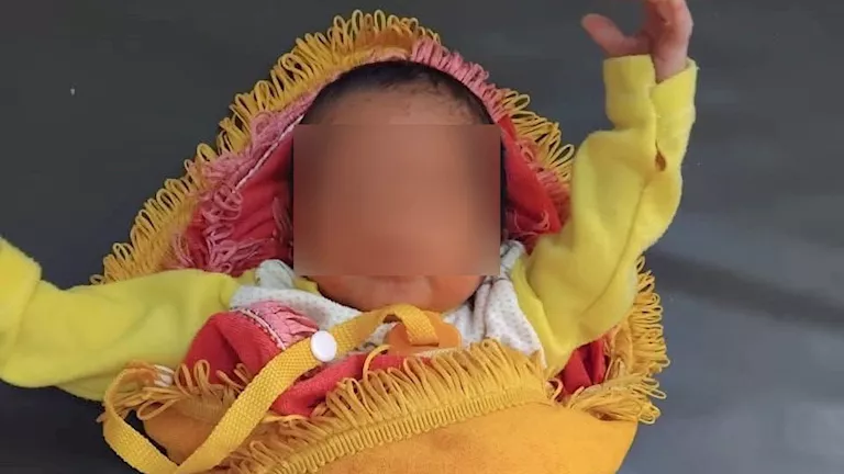 العثور على طفل حديث الولادة في عزبة لمعي بالمنوفية