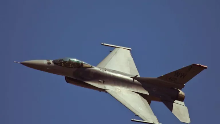 سانا: طيران الاحتلال يجدد غاراته على ريف درعا جنوبي سور