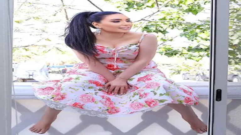 بإطلالة جريئة..أحدث ظهور لـ عبير صبري والجمهور:”الطلاق بيحلي كدة” (صور