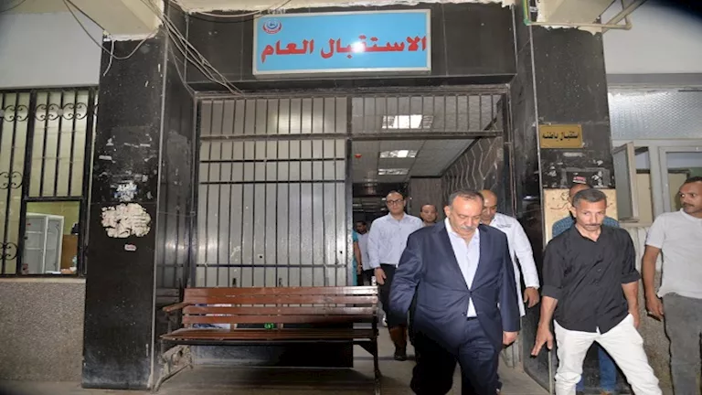 محافظ أسيوط يتفقد موقع حادث محور ديروط.. ويُصدر توجيهات عاجلة بشأن الم