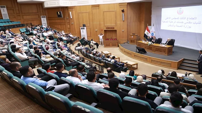 نائب وزير الصحة يترأس اجتماع “الأعلى لشباب الرعاية الصحية”.. ماذا ناقش