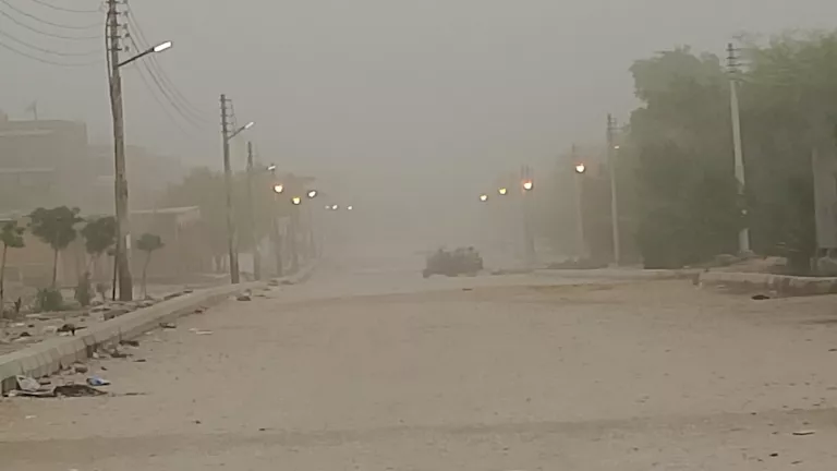 عاصفة ترابية تضرب أسوان.. إغلاق الملاحة الجوية والنهرية ورفع درجة الاس