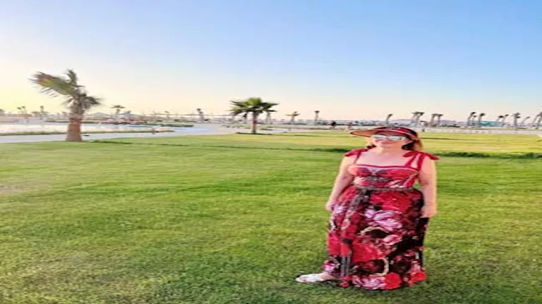 “تأمل جمال مصر”.. إلهام شاهين بإطلالة صيفية أنيقة في أحدث ظهور لها