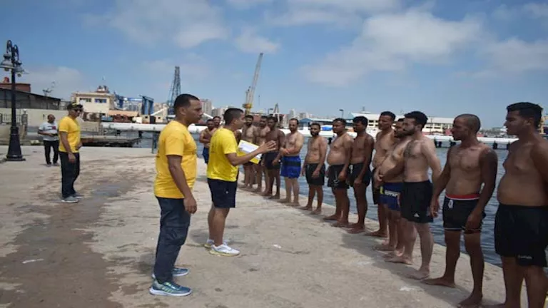 لصيف آمن.. تأهيل 120 منقذًا لحماية المصطافين بالإسكندرية (صور)