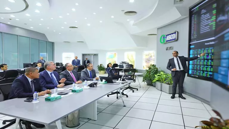 وزير البترول يتابع ضخ الغاز لمحطات الكهرباء والصناعة