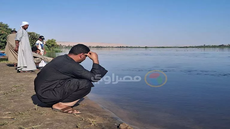 أهالي نزلة عطية ينتظرون الجثمان الأخير لإتمام الوداع للشقيقات الثلاث