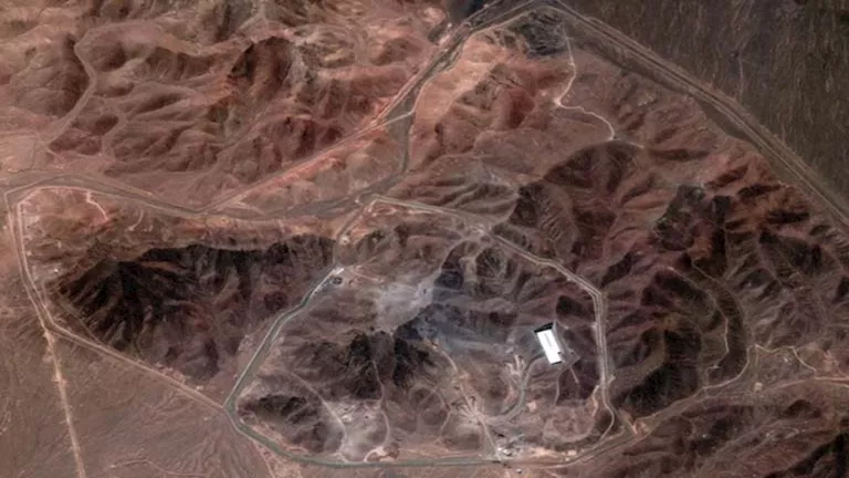 صور أقمار صناعية تكشف مواصلة إيران أعمالها داخل موقع “فوردو”