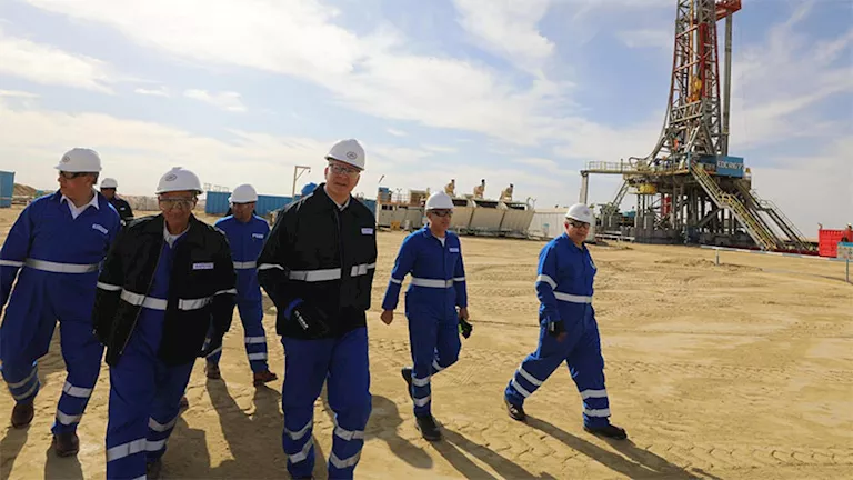 “خالدة للبترول” تقلّص زمن حفر الآبار وتوفّر 18 مليون دولار في عام ونصف