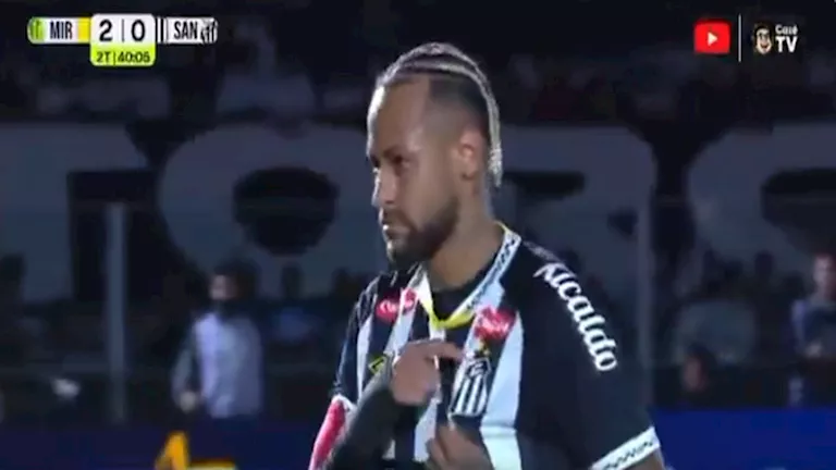 “بسبب المنتخب”.. نيمار يهاجم أنشيلوتي برسالة قوية