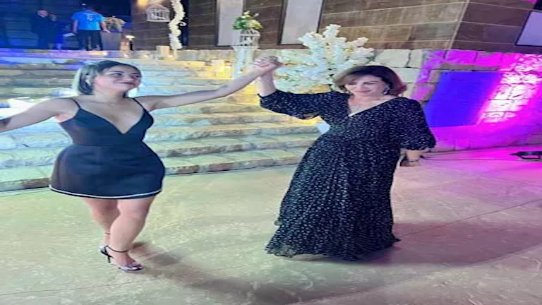 بالصور | إلهام شاهين ترقص مع إلهام صافي الدين وتعلق: “أمورتي الحلوة بق