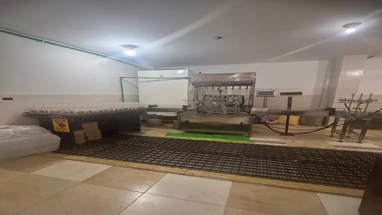 ضبط شركة تعبئة زيوت طعام مجهولة المصدر في الشرقية