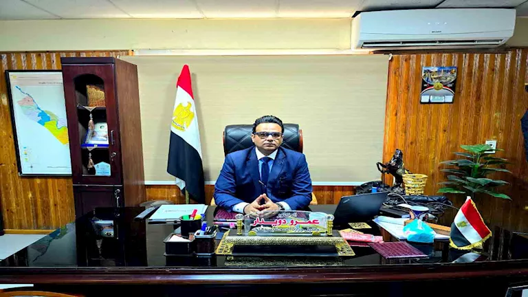 ضبط طالبين انتحلا صفة طبيبين داخل مجمع عيادات بطهطا