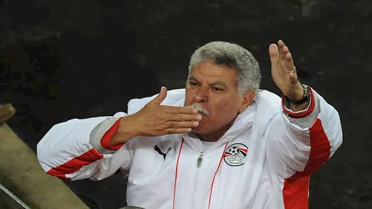 تفاصيل الوعكة الصحية لحسن شحاته وموعد خروجه من المستشفي