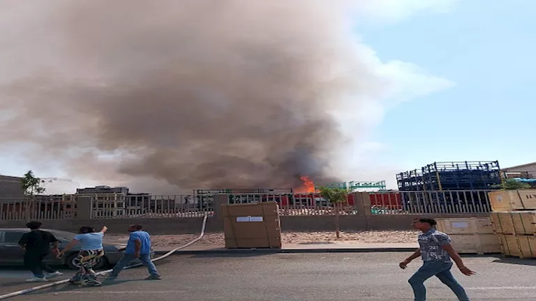 مصدر أمني: 35 مصابا بحالات اختناق حصيلة حريق مخزن أكتوبر