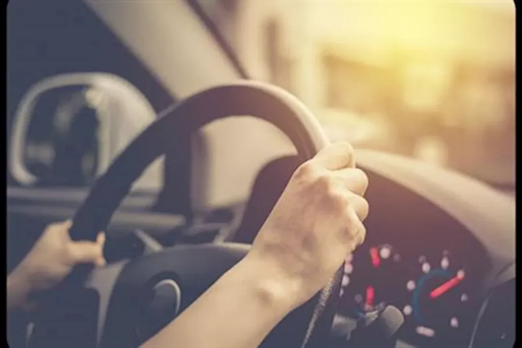 ضبط طفل يقود ميكروباص بطريق عام في الجيزة