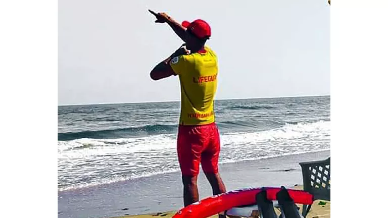 تفاصيل واقعة إنقاذ طفلة من الغرق في أحد شواطئ فايد