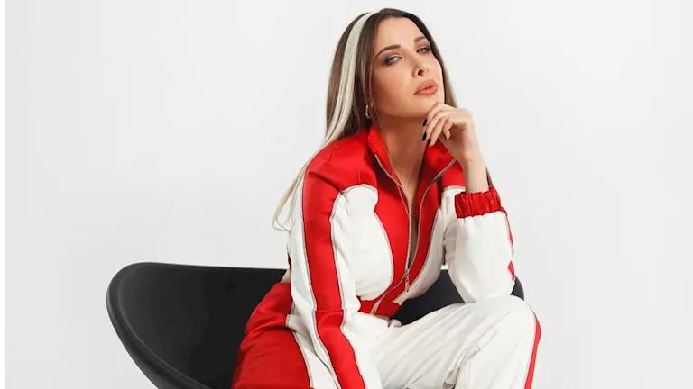 نانسي عجرم تخطف الأنظار بإطلالة أنيقة.. والجمهور يغازلها (صور)