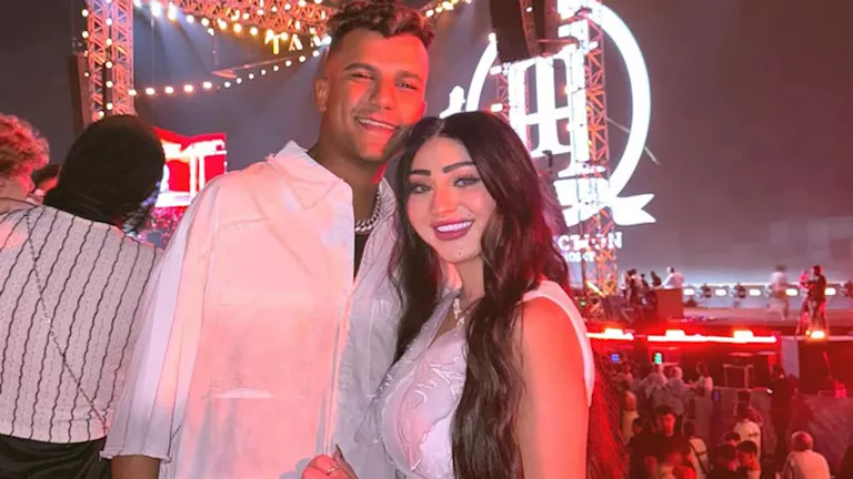 عصام صاصا يرقص مع زوجته في حفل تامر حسني بالساحل (صور وفيديو)