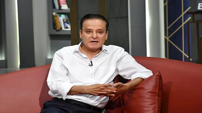 اليوم.. الجزء الرابع من لقاء الكاتب يوسف معاطي مع عمرو الليثي في “واحد