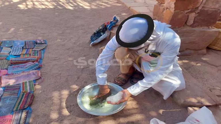 صابون العرب.. حكاية أقوى مسحوق غسيل طبيعي من صحراء سيناء