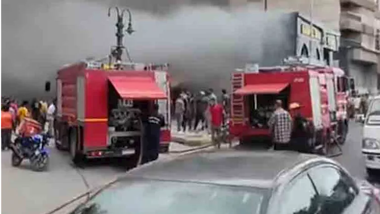 اللقطات الأولى لحريق مطعم شهير بالإسكندرية (فيديو وصور)