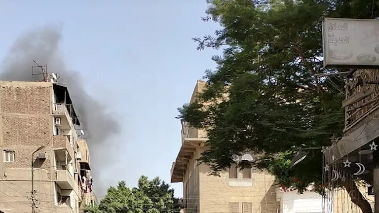 حريق هائل في عقار مجاور لقسم مصر الجديدة