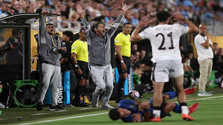 من هو المصري الوحيد في الجهاز الفني لنادي الهلال؟